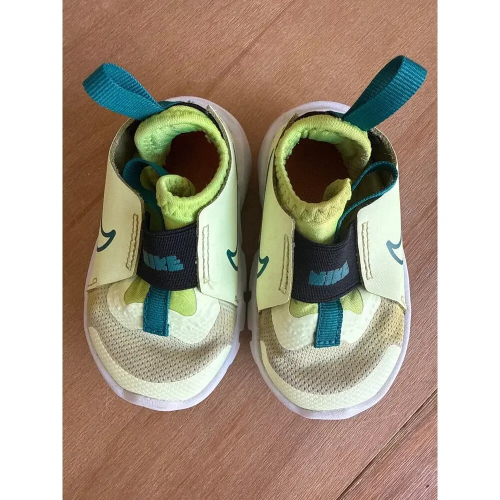 Nike Flex Runner 2 kids' shoes, specifically in the 'Barely Volt' size 4 Toddler